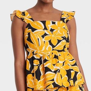 *NWT- floral ruffle short sleeve tank top, size small, Who What Wear bra…